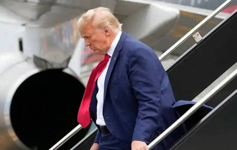 伊朗的头号强援到了，部队进入德黑兰！伊朗剑指北美，特朗普被曝已有代替人选？