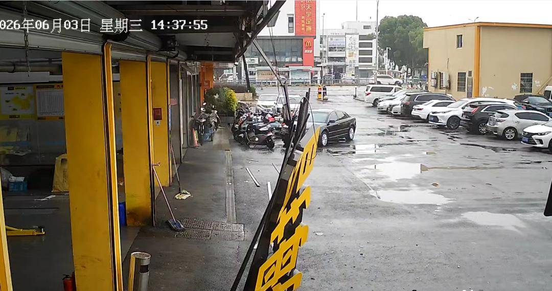 苏州甪直镇有工厂发生爆炸，当地：火势已控制，2人受伤